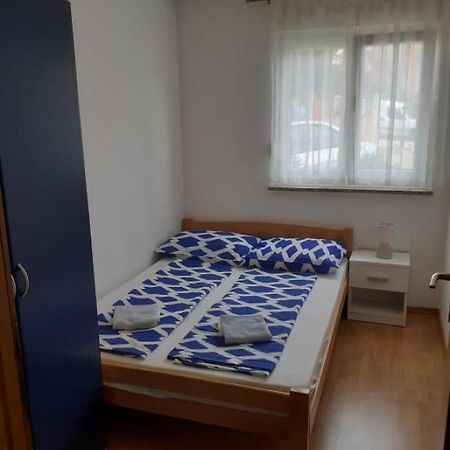 Senoina Ulica 36 Jm Apartment Pula Exterior photo